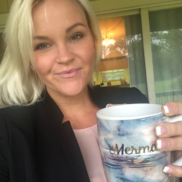 Meet your Posher, Danielle - Picture 1 of 1